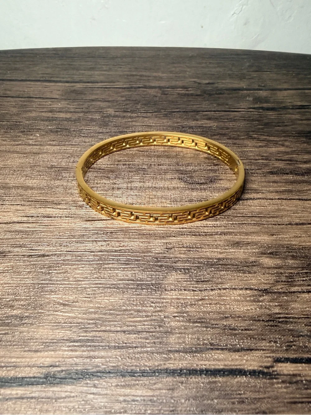 18k Gold Plated Gold Greek Key Bangle Bracelet - Stainless Steel Non Tarnish